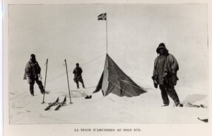 Tent achtergelaten op de Zuidpool door Roald Amundsen (1872-1928) in 1911, 1912 door Lieutenant Henry Robertson Bowers
