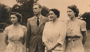 De koninklijke familie in de tuinen van de Royal Lodge, Windsor, 1946 door Lisa Sheridan
