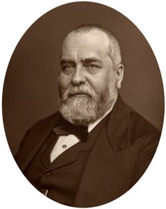 Sir Francis Philip Cunliffe Owen, directeur van het South Kensington Museum, 1880