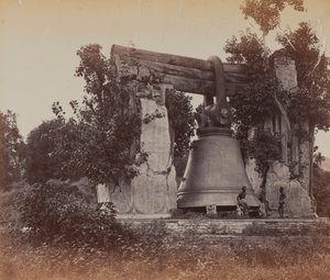 Grote bel, Mandalay, Birma door Lord Henry Rawlinson