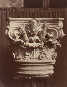 Sierbeeldhouwwerk van de Parijse Opera (Zuilfragment),1865/1874 (foto) door Louis-Emile Durandelle