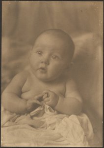 [Babyportret]. door Louis Fleckenstein