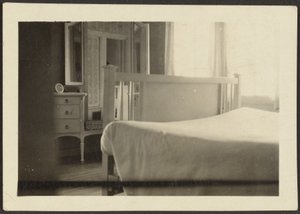 [Slaapkamer Interieur]. door Louis Fleckenstein