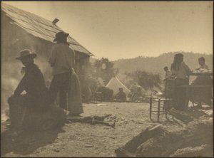 [Camping tijdens groepsmaaltijd]. door Louis Fleckenstein