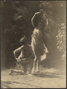 [Dansers in de tuin]. door Louis Fleckenstein