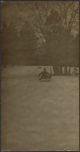 [Figuur op slee in sneeuw]. door Louis Fleckenstein