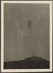 [Landschap met elektrische toren]. door Louis Fleckenstein