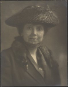 Mrs. Ruzieka door Louis Fleckenstein