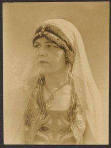 [Nautch Girl]. door Louis Fleckenstein
