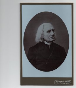 Franz Liszt (1811-1886) (1880, foto) door Louis Held