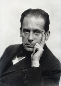 Walter Gropius, ca. 1919