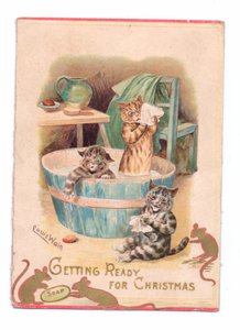 Victoriaanse kerstkaart van twee katten in een badkuip terwijl twee muizen met een stuk zeep spelen, ca. 1880