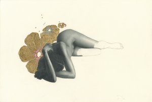 Goudkleurig bloemenmotief in nude door Lourens Joubert