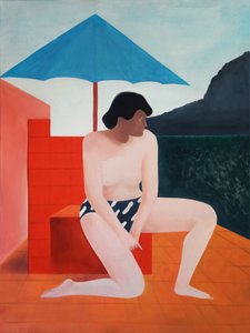 Zomerse vrouw met uitzicht op zee