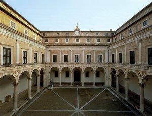 Binnenplaats van het Palazzo Ducale in Urbino