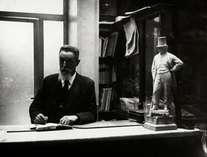 Mr. Gubinelli, de laatste manager van het Antico Caffè Greco aan de Via Condotti