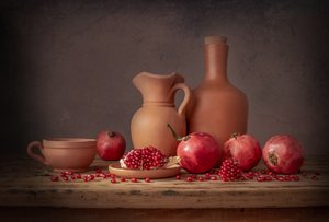 Stilleven met aardse granaatappels door Margareth Perfoncio