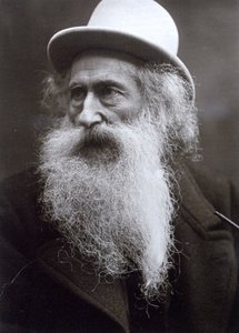 Halflang portret van de bejaarde beeldhouwer Vincenzo Gemito