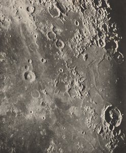 Fotografie van de maan Capuanus - Bouillaud - Gassendi, 1896 door Maurice Loewy