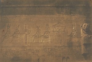 Beelden op de achtergevel van de grote Tempel van Dendera Tentyris door Maxime Du Camp