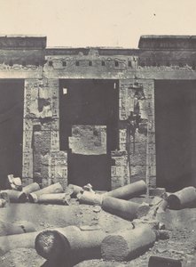 Thebe. Médinet-Habou. Oostelijk deel van de Peristyle van het Paleis van Ramsès-Méiamoun, 1850 door Maxime Du Camp