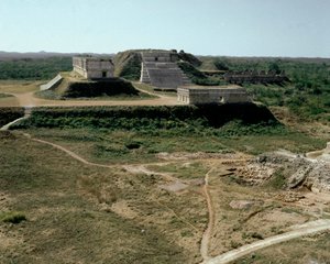 Zicht op het paleis van de gouverneur, 9e-10e eeuw