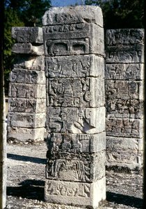 Steenbeeldhouwwerk (steen) door Mayan Mayan