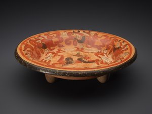 Driepoot Bord met God N en Coatimundis, 600-900 n.Chr. door Mayan Mayan