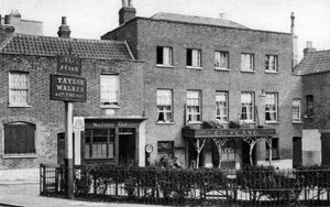 The Flask ale house, Highgate Village, Londen door McLeish