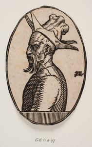 Ovale medaillon met buste van een man met hangende snor en een hoed met vier flapjes; de linkerkant van het gezicht van de man is in profiel te zien