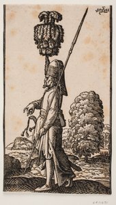 Soldaat met speer en zwaard, in profiel naar links, staand in een kustlandschap; achter hem een grote boom; zijn hoofdtooi is versierd met een kolossale pluim