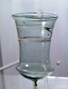 Merovingische kunst: glas. Gallië 6e eeuw. Nationaal archeologisch museum van Saint Germain en Laye