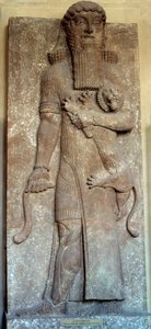 Mesopotamië: Standbeeld van Sargon die een leeuw bedwingt, ook wel Gilgamesh genoemd