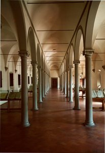 Bibliotheek van het klooster van San Marco (Sint Marcus) in Florence, Italië. Architectuur van Michelozzo di Bartolommeo Michelozzi, bekend als Michelozzo Michelozzi (Florence 1396 - 1472)