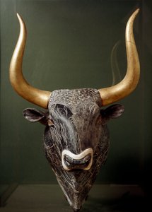 Minoïsche kunst: stierenkop rhyton uit het Kleine Paleis van Knossos, Kreta. Heraklion, Archeologisch Museum door Minoan