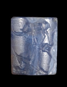 Cilinderzegel, Midden-Minoïsche III Periode - Late Minoïsche I Periode c.1800 - c.1450 v.Chr. (blauwe chalcedoon) door Minoan