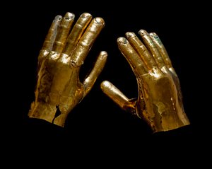 Precolumbiaanse kunst, Mochica cultuur: gouden begrafenishanden