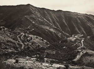 De weg op de Massaua-Asmara heuvels, 09/05/1936
