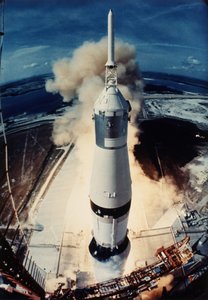 Apollo lancering