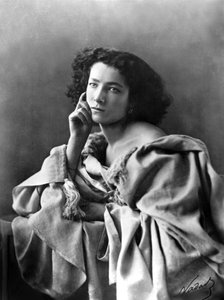 Franse actrice Sarah Bernhardt (1844-1923), foto door Nadar (1820-1910)