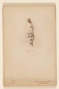 [Gravin Hélène de Pourtalès]. door Nadar [Gaspard Félix Tournachon]