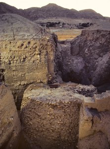 Gracht op de neolithische archeologische vindplaats van Jericho
