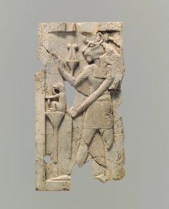 Meubelplaat met reliëf van een leeuwenkopfiguur door Neo Assyrian