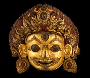 Hoofd van Bhairava, c.16e eeuw (beschilderd verguld koper en rotskristal)
