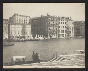 Exterieur van Hotel Bretagne te Venetië