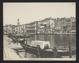 Gezicht op het Canal Grande te Venetië door Neue Photographische Gesellschaft