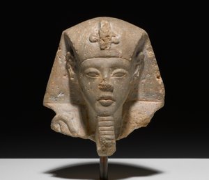 Hoofd van een Shabti van Akhensten