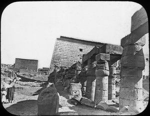 Grote Tempel, Luxor, Egypte, ca. 1890 door Newton and Co