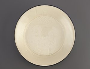 Ding ware schaal met ingesneden decoratie van eenden, Hebei Provincie, 11e-begin 12e eeuw
