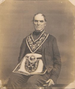 Portret van een man in vrijmetselaarskleding